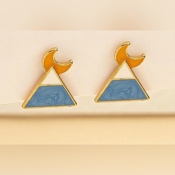 “Crescent Moon Over Mountain Peak” Blue Swirl Enamel Snowcapped Nature Gold Stud - Picture 5 of 6